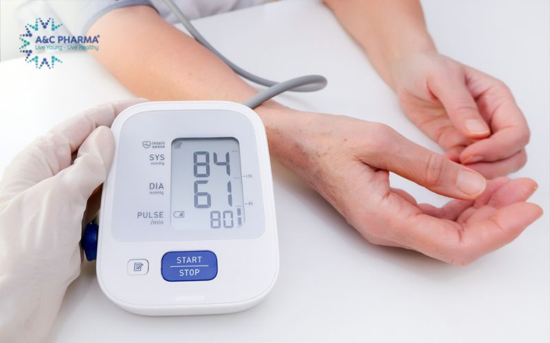 Chóng mặt buồn nôn do hạ huyết áp
